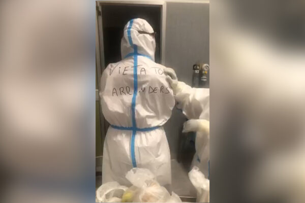 “Ero quasi morto, loro mi hanno salvato”, a Napoli tornano gli angeli del Covid
