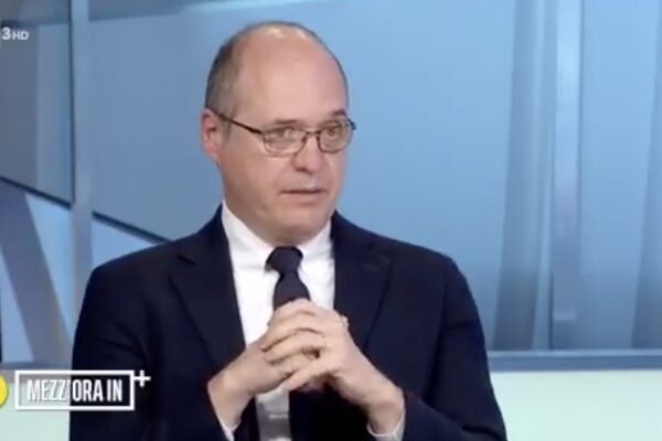 Vaccino anti-Covid, in 3 mesi fino a 10 milioni di dosi ma ‘no’ all’obbligo: il ‘piano’ dell’Aifa Vaccino anti-Covid, in 3 mesi fino a 10 milioni di dosi ma ‘no’ all’obbligo: il ‘piano’ dell’Aifa