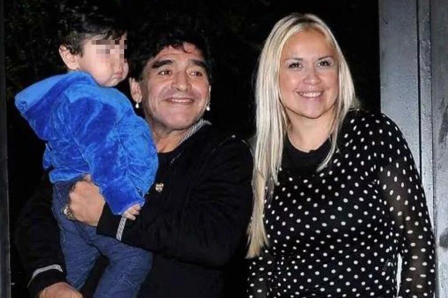 L’ultimo messaggio di Maradona per l’ex compagna e il figlio: “Abbi cura del mio angelo”
