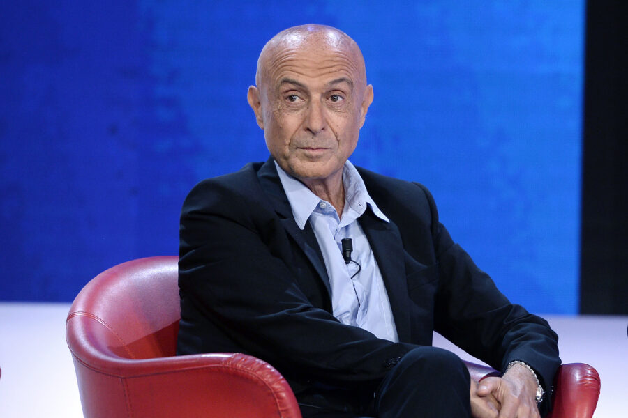 “Non c’è sicurezza senza libertà e umanità”, intervista all’ex ministro degli interni Marco Minniti