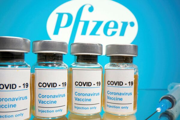 In Gran Bretagna approvato l’uso del vaccino Pfizer: disponibile già la prossima settimana