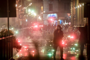 Rivolte contro il lockdown, i poveri erano a casa. In piazza neofascisti e reazionari
