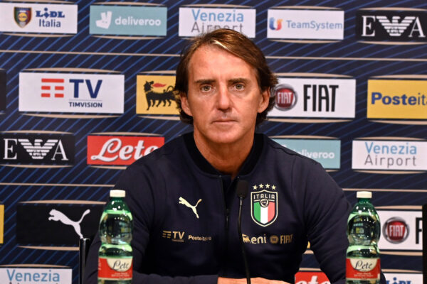 Roberto Mancini positivo al Coronavirus: dalle critiche con toni ‘negazionisti’ all’isolamento per il Covid
