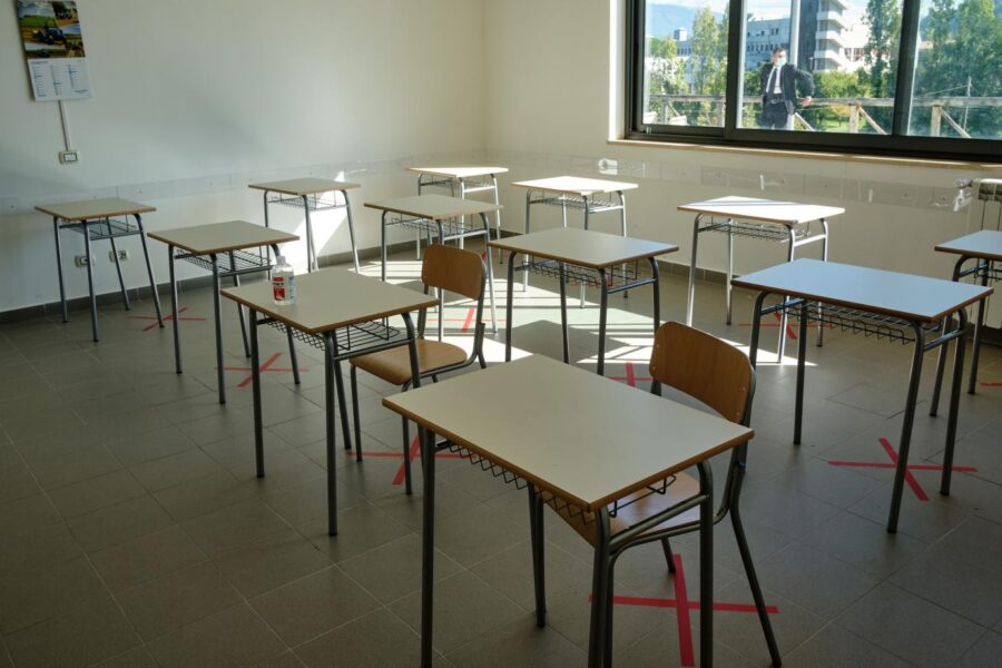 Scuola, riapertura superiori in Campania: Prefetto di Napoli convoca incontro. Ecco le novità