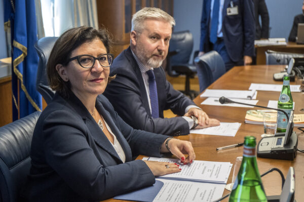 Nasce l’università della Difesa, ed è già totopoltrone