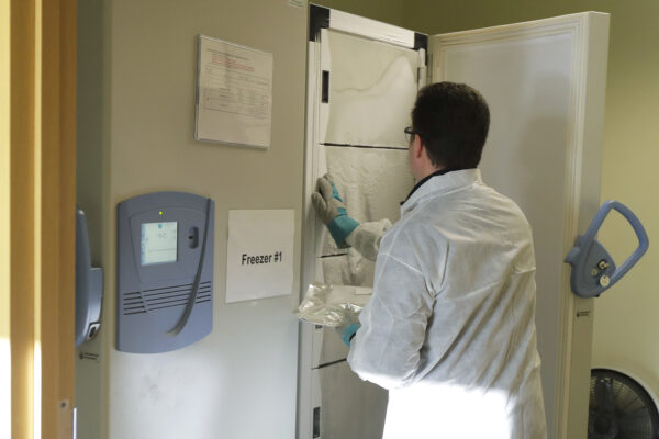 Nella Nusco di De Mita la fabbrica per produrre i “super congelatori” per il vaccino anti-Covid Nella Nusco di De Mita la fabbrica per produrre i “super congelatori” per il vaccino anti-Covid