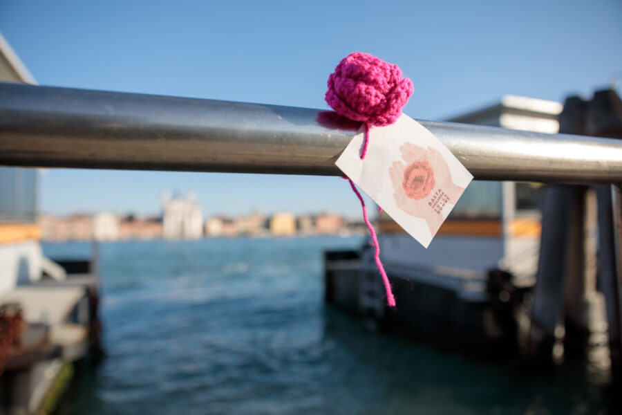 La violenza di genere non è solo femminicidio: dare alle donne potere e lavoro, l’uomo demolisca gli stereotipi