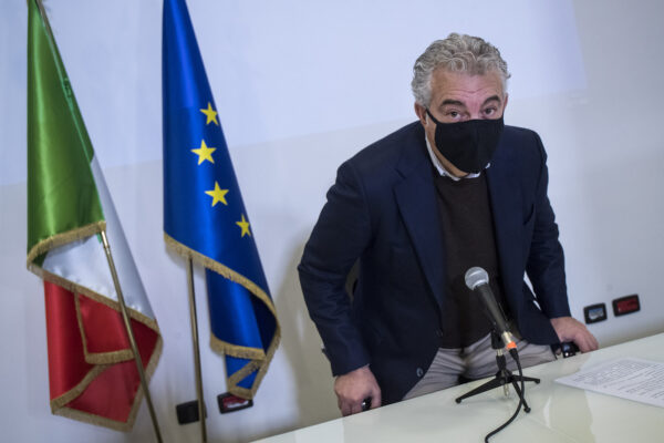 Foto Roberto Monaldo / LaPresse
12-11-2020 Roma
Politica
Conferenza stampa del Commissario straordinario per l’emergenza Covid-19 Domenico Arcuri sulle attività di contenimento della pandemia
Nella foto Domenico Arcuri

Photo Roberto Monaldo / LaPresse 
12-11-2020 Rome (Italy) 
Press conference by the extraordinary Commissioner for the Covid-19 emergency Domenico Arcuri on the containment activities of the pandemic
In the pic Domenico Arcuri