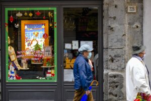 Alessandro Pone – Lapresse
Napoli 15 novembre 2020 
Cronaca
Primo giorno di zona rossa per la Campania, inserita insieme alla Toscana nell’area più a rischio da un’ordinanza del ministro della Salute Roberto Speranza. Napoli deserta, rispetto alle immagini viste negli ultimi giorni. 


Alessandro Pone – Lapresse
Naples 15 novembre 2020
Chronicle
First day of the red zone for Campania, inserted together with Tuscany in the area most at risk by an order of the Minister of Health Roberto Speranza. Deserted Naples, compared to the images seen in recent days.