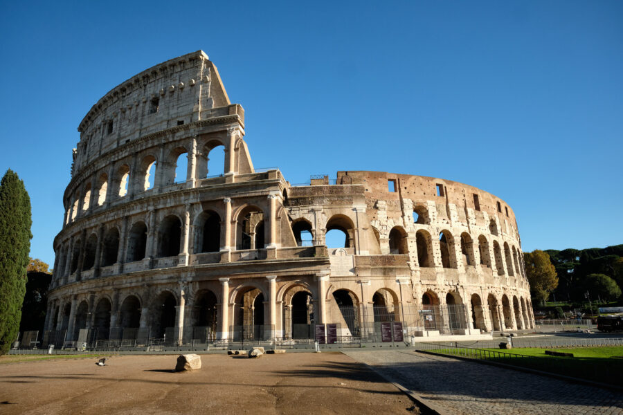 Foto Mauro Scrobogna /LaPresse
18 – 11 – 2020 Roma, Italia
Cronaca
Crisi economica – commercio
Nella foto: atmosfera da lock down totale al Colosseo

Photo Mauro Scrobogna /LaPresse
November 18, 2020  Rome, Italy
News
Economic crisis – trade
In the photo: total lock down atmosphere at the Colosseum