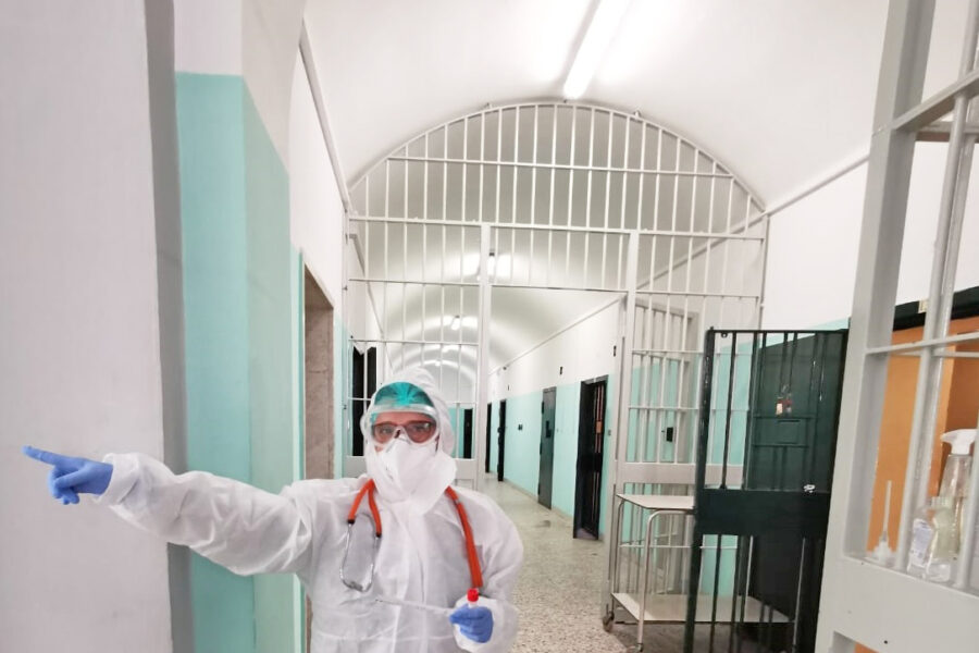 Covid in carcere, da inizio pandemia 609 casi in Campania: “Presto, si facciano i vaccini”