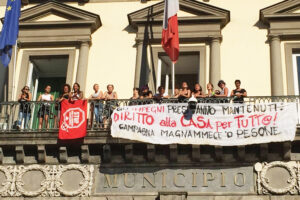 Napoli, senza servizi e con tagli alla burocrazia addio crescita Napoli, senza servizi e con tagli alla burocrazia addio crescita