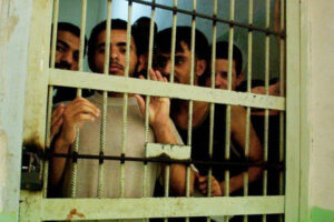 Tutti in isolamento in cella 24 ore su 24, Conte ci ha abbandonati