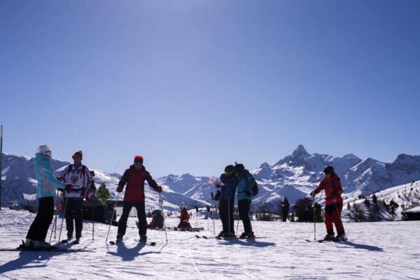 Sci e turismo, le Regioni in pressing: “Chiudiamo i confini delle Alpi”