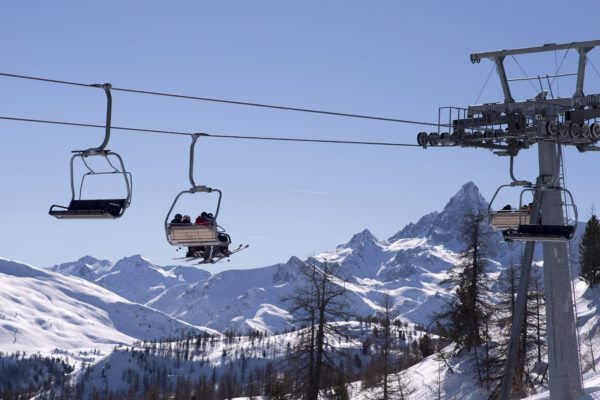 Foto LaPresse/Marco Alpozzi 
31/01/2018 Claviere – Torino  (Italia) 
Cronaca
Turisti sulle piste da sci di Claviere


Photo LaPresse/Marco Alpozzi 
January 31, 2018 Claviere -Turin (Italy) 
News
Tourists on the ski slopes of Claviere