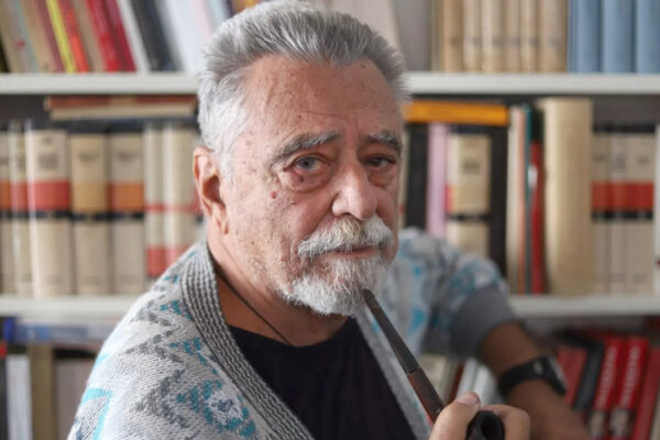 Intervista ad Achille Occhetto: “Pd smetta di giocare in difesa, si vince con le proprie idee” Intervista ad Achille Occhetto: “Pd smetta di giocare in difesa, si vince con le proprie idee”