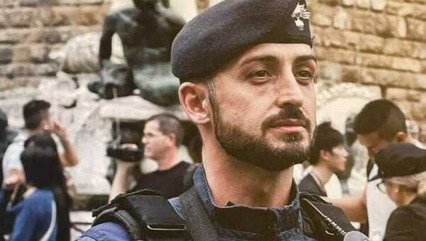 “Un onore rinunciare al Natale con i miei bimbi per dare il vaccino agli italiani”, il racconto del carabiniere che ha portato il siero