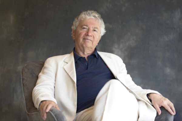 Intervista a Donald Sasson: “Da Churchill a Johnson, Inghilterra mia come ti sei ridotta…”