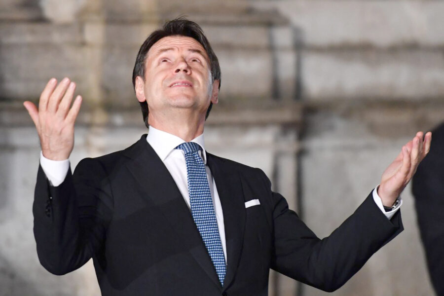 Conte non si può criticare, anche se l’Italia è in stallo…