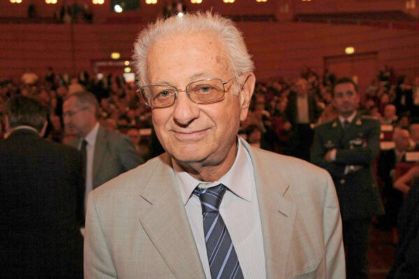 “La politica non chiuda gli occhi su Cinquestellopoli”, intervista a Luigi Berlinguer
