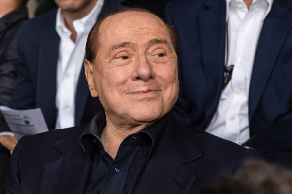 Il no al MES di Berlusconi è la resa dei liberali