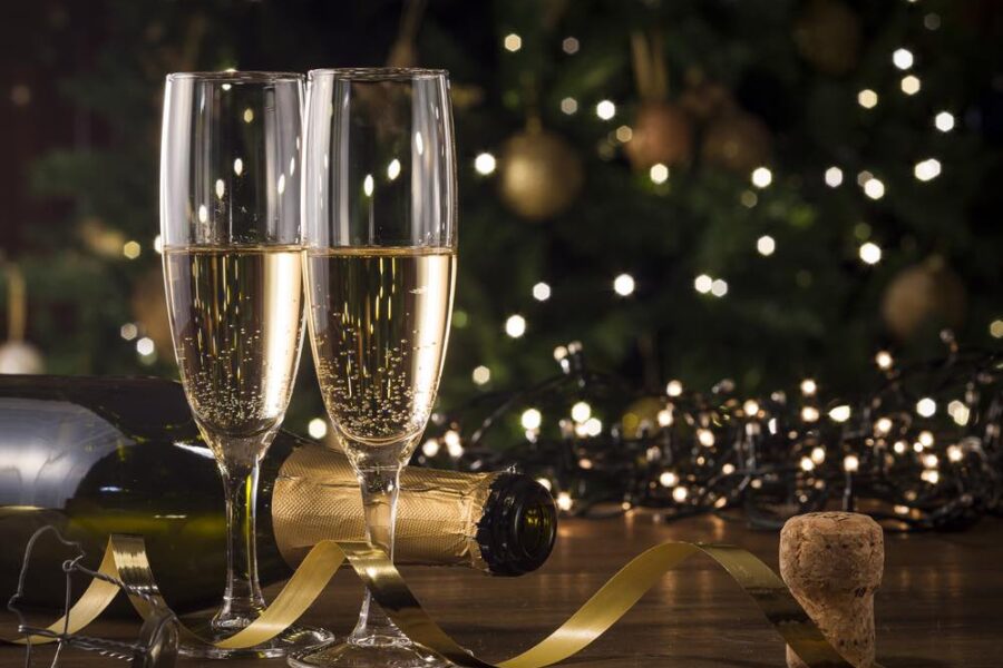 Gli italiani non rinunciano alle bollicine, il prosecco traina il settore