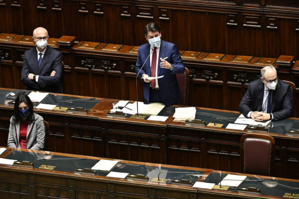 Foto Riccardo Antimiani/LaPresse/POOL Ansa 9-12-2020  Roma, Italia PoliticaConsiglio europeo, le comunicazioni di Giuseppe Conte alla Camera dei DeputatiNella Foto Giuseppe ContePhoto Riccardo Antimiani/LaPresse/POOL Ansa December 9. 2020  Rome, ItalynewsItalian Prime Minister Giuseppe Conte delivers a speech at the Chamber of Deputies on the upcoming European Council meeting