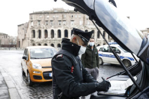 Foto Cecilia Fabiano/ LaPresse
24 Dicembre 2020 Roma (Italia)
Cronaca : Controlli per il blocco della circolazione attivo nei giorni di Natale
Nella Foto : Posto di blocco dei carabinieri a Teatro Marcello
Photo Cecilia Fabiano/LaPresse
December 24 , 2020 Roma (Italy)
News: Check points for blocking the circulation active on Christmas days
In the Pic : Checkpoint of the Carabinieri police in Teatro Marcello Foto Cecilia Fabiano/ LaPresse
24 Dicembre 2020 Roma (Italia)
Cronaca : Controlli per il blocco della circolazione attivo nei giorni di Natale
Nella Foto : Posto di blocco dei carabinieri a Teatro Marcello
Photo Cecilia Fabiano/LaPresse
December 24 , 2020 Roma (Italy)
News: Check points for blocking the circulation active on Christmas days
In the Pic : Checkpoint of the Carabinieri police in Teatro Marcello