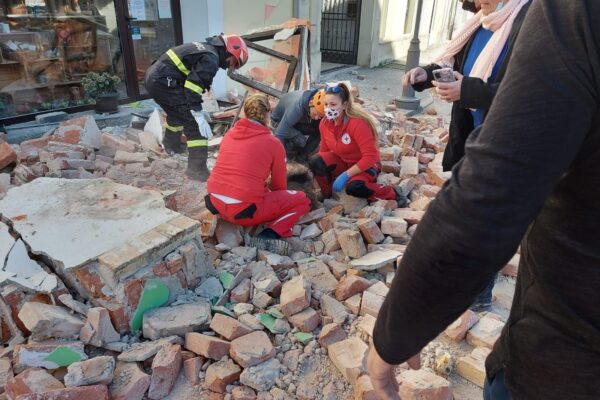 Devastante terremoto in Croazia, sisma avvertito in tutta Italia: “Morta una bambina, blackout a Zagabria”
