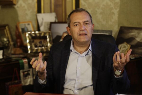 Napoli, sul bilancio comunale sindaco e destra non hanno più tempo