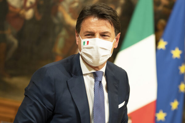 Sul MES Conte rischia tutto, mercoledì voto in bilico al Senato