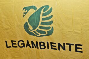 Foto LaPresse
01-08-2013 Roma
Cronaca
La Goletta Verde di Legambiente presenta i dati del monitoraggio delle acque nel Lazio e il bilancio della tappa regionale dell’imbarcazione ambientalista. Intervengono: Lorenzo Parlati, presidente Legambiente Lazio; Roberto Scacchi, direttore Legambiente Lazio; Stefano Ciafani, vicepresidente Legambiente; Cristiana Avenali, consigliere Regione Lazio; Fabio Refrigeri, assessore all’ambiente della Regione Lazio. Legambiente Lazio, via Regina Margherita 157