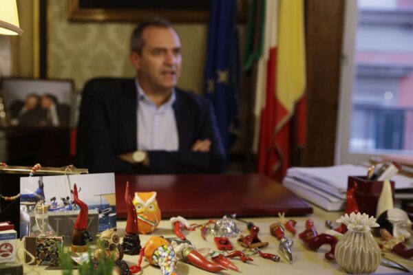 Napoli, la città dove si spegne la capacità di progettare il futuro