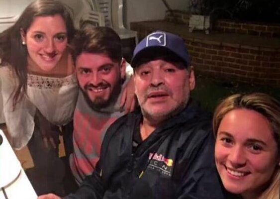 Maradona, i video sull’eredità sotto la lente degli avvocati: “Circonvenzione di incapace”