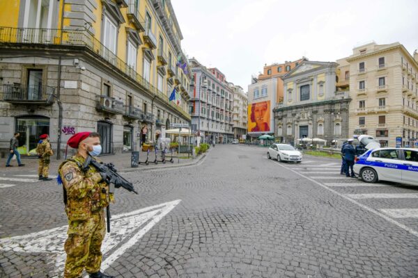 Campania zona gialla, i miglioramenti potrebbero non bastare: si rischia lo slittamento