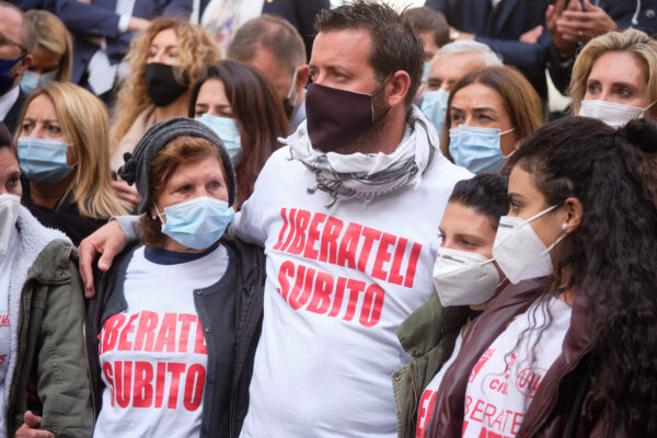 Blitz di Conte in Libia per la liberazione dei pescatori italiani ‘ostaggi’ da oltre 100 giorni