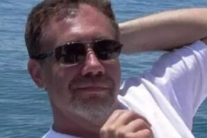 Medico napoletano muore per Covid, ospedale e quartiere piangono Stefano: “Scrupoloso, attento e preparato”