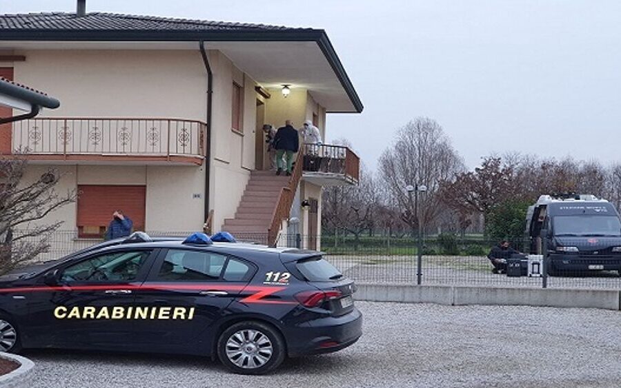 Papà uccide i figli di 15 e 13 anni a coltellate: dopo il massacro si toglie la vita