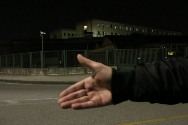 Antonio rischia il Natale in carcere perché non c’è il braccialetto elettronico: “È una vittima di Bonafede”