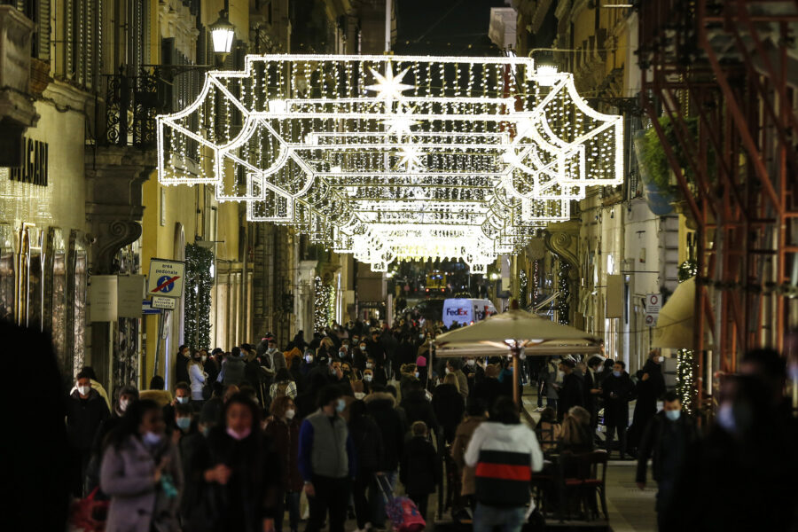 Le regole della zona rossa: dai divieti al calendario del Natale ai tempi del Coronavirus