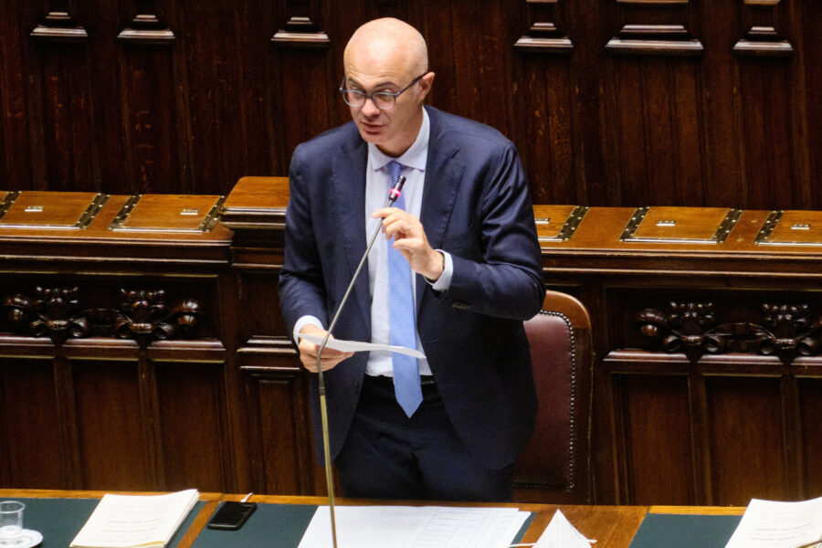 Foto Mauro Scrobogna /LaPresse
30-09-2020 Roma, Italia
Politica
Camera dei Deputati – Question time
Nella foto: Federico D’Incà, Ministro per i rapporti con il Parlamento

Photo Mauro Scrobogna /LaPresse
September 30, 2020  Rome, Italy
Politics
Chamber of Deputies – Question Time
In the photo: Federico D’Incà, Minister for relations with the Parliament