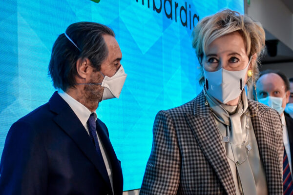 Foto LaPresse – Claudio Furlan
09/01/2021 – Milano (Italia)
Conferenza stampa rimpasto Giunta della Regione Lombardia con presentazione nuovi assessori
Nella foto: Attilio Fontana Letizia Moratti

Photo LaPresse – Claudio Furlan
January 9,  2021 – Milan(Italy)
Press conference reshuffle Council of the Lombardy Region with presentation of new councilors
In the photo: Attilio Fontana Letizia Moratti