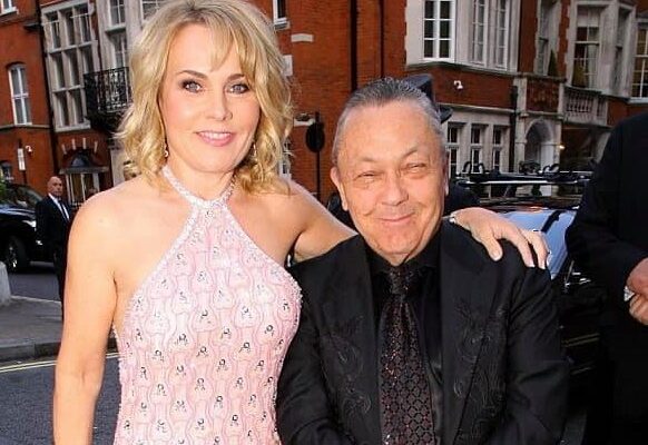 Chi è Eve Vorley, l’attrice porno arrivata alla presidente del West Ham Chi è Eve Vorley, l’attrice porno arrivata alla presidente del West Ham