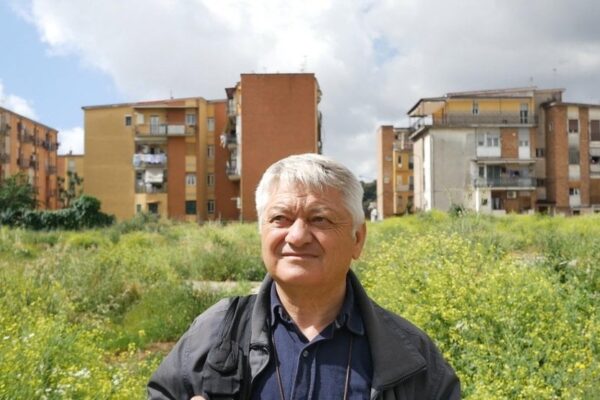 Dal tritacarne all’assoluzione, storia di don Carlo il prete massacrato da stampa e pm