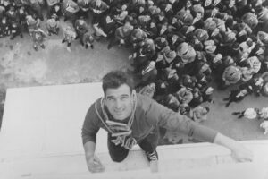 È morto Cesare Maestri, leggenda dell’alpinismo: “Addio Ragno delle Dolomiti”