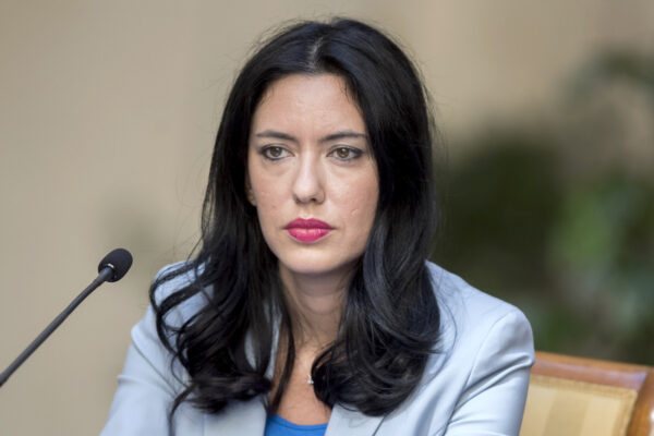 Ritorno a scuola, è caos totale: il governo litiga e ogni regione fa come gli pare…