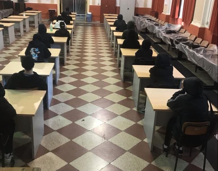 Foto da Facebook (Non una di meno Napoli)