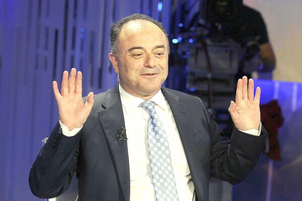 Foto Fabio Cimaglia / LaPresse
22-04-2016 Roma
Politica
Nicola Gratteri ospite di Otto e Mezzo
Nella foto Nicola Gratteri

Photo Fabio Cimaglia / LaPresse
22-04-2016 Rome (Italy)
Politic
Nicola Gratteri guest at Otto e Mezzo
In the pic Nicola Gratteri