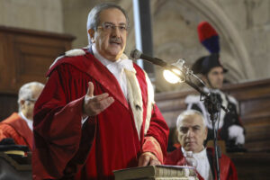 Intervista al pg Riello: “Maresca corretto, ma chi scende in politica non torni a vestire la toga” Intervista al pg Riello: “Maresca corretto, ma chi scende in politica non torni a vestire la toga”