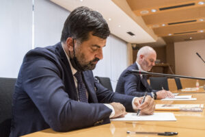 Foto Roberto Monaldo / LaPresse
21-07-2020 Roma
Politica
Csm – Udienza disciplinare su caso Palamara
Nella foto Luca Palamara e il suo avvocato Benedetto Marzocchi Buratti durante l’udienza

Photo Roberto Monaldo / LaPresse 
21-07-2020 Rome (Italy) 
Superior Council of the Judiciary – Disciplinary hearing on Luca Palamara
In the pic Luca Palamara, Benedetto Marzocchi Buratti